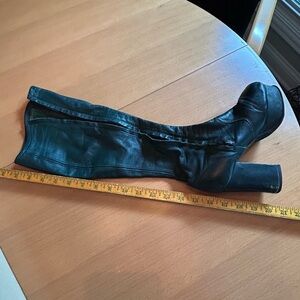 1970s Vintage Leather Platform Boots